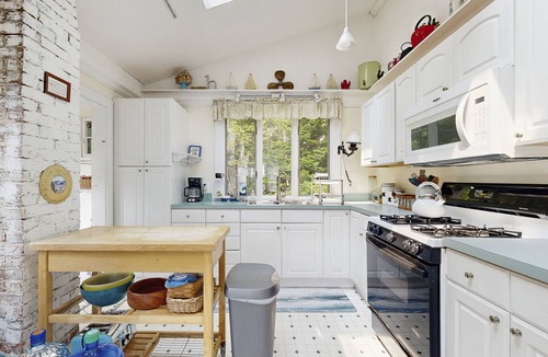 Five Islands House | Charming Oceanfront House with Deck, Cozy Loft, and Direct Beach Access