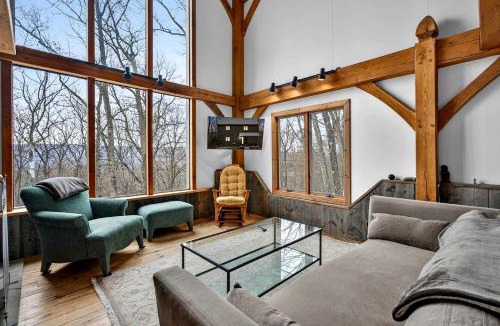 Great Cacapon House | Charming Post-and-Beam Mountain Cabin with Hot Tub Near Berkeley Springs | Great Cacapon, WV