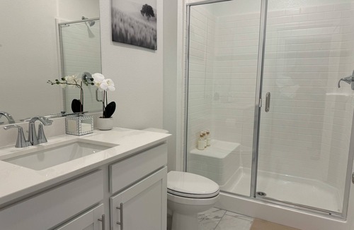 Henderson House | Charming Secluded Guest Suite in Henderson