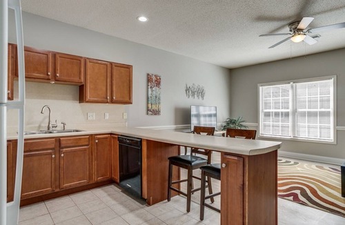 Johnson City House | Charming Townhome - 2 story, 2 bd, 2 bath, 1 car garage. No smoking. No pets.