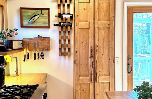 West Chatham House | Chatham Cape Cod Retreat, near boat yards, Harding's Beach, Stage Harbor Light