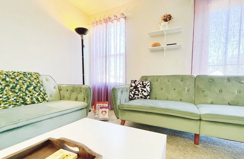 Amelia House | Cheerful 2- bedroom home with parking garage