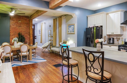 East Walnut HIlls House | Chic Cabin Oasis Bar Game Room Firepit Walkable location