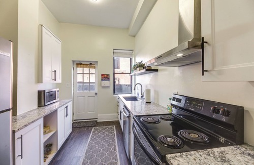 Cincinnati House | Cincinnati Retreat w/Patio & Grill!