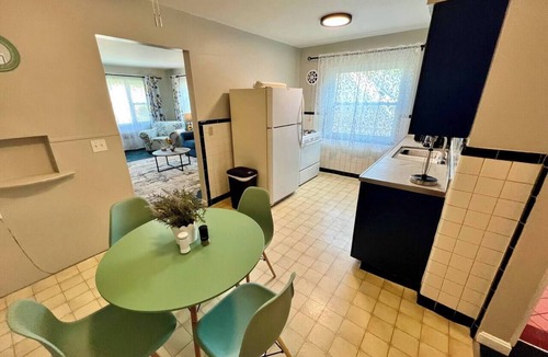 Westwood Apartment | Cincy Furnished Stays Joyful King 1 Bed Apartment