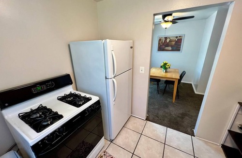 West Price Hill Apartment | Cincy Furnished Stays Amber Glow King near Downtwn