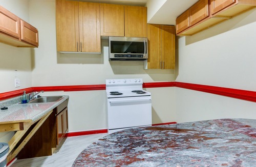 Clarksburg Apartment | Clarksburg Getaway Near DC + Baltimore Sights!