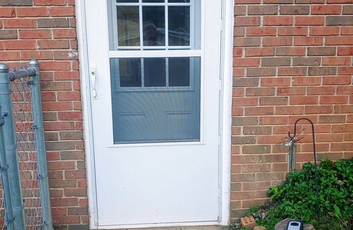 Johnson City House | Clean, Cozy, & Convenient SEASONAL SPECIAL