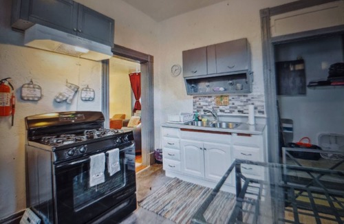 Cincinnati House | Clean Cozy Private Vacation Home w Grill Yard Free Parking OTR is 5 mi sleeps 6