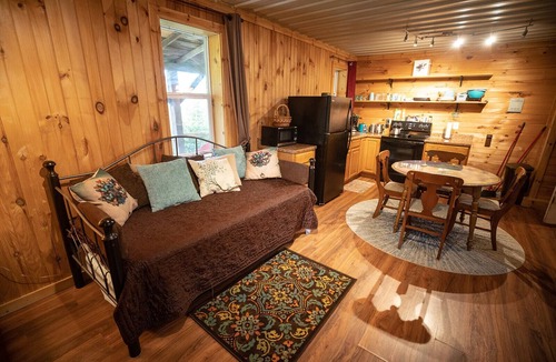 Pine Ridge House | CLIMB ON INN~Whole Property~ 3Cabins ~ Sleep 17~ Red River Gorge~ Family Reunion