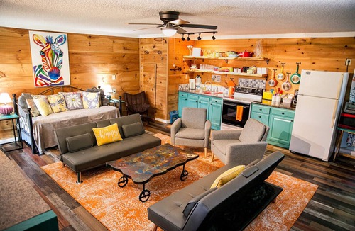 Pine Ridge House | CLIMB ON INN~Whole Property~ 3Cabins ~ Sleep 17~ Red River Gorge~ Family Reunion
