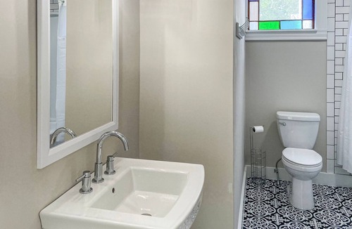 Hampton Apartment | Close to Local Beaches and Downtown