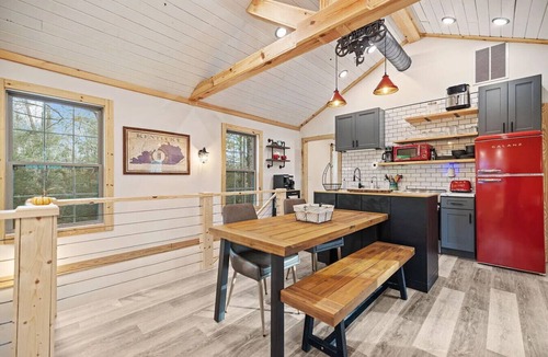 Rogers Cabin | Cloud 9 | Hot Tub Climbing Wall | Heart of Red River Gorge | Sleeps 4