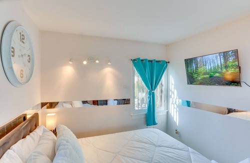 Colton Apartment | Colton Studio w/Fire Pit, 4 Mi to San Bernardino!