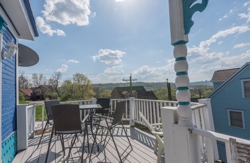 Columbia-Tusculum House | Columbia/Tusculum~Cozy Home with Views~near Hyde Park & Downtown-