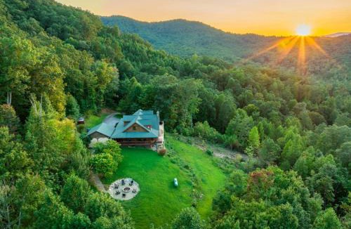 Vein Mountain House | Come to Escape