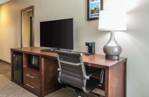 Blue Ash Hotel | Comfort Inn Blue Ash North