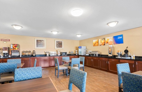 Roselawn Finance Hotel | Comfort Inn & Suites Cincinnati Eastgate