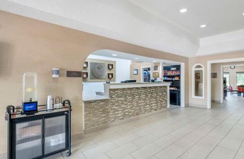 La Grange Hotel | Comfort Inn & Suites La Grange - Louisville Area