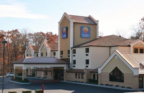LaVale Hotel | Comfort Inn & Suites LaVale - Cumberland