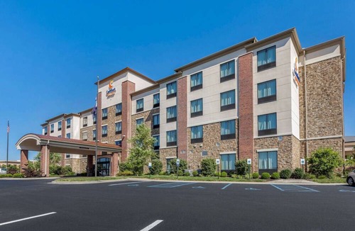 Bridgeport Hotel | Comfort Suites Bridgeport - Clarksburg