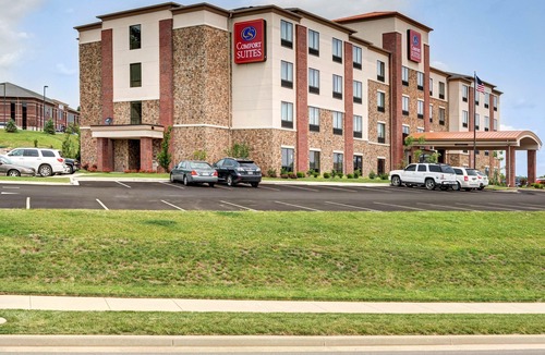Bridgeport Hotel | Comfort Suites Bridgeport - Clarksburg