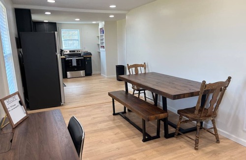 Johnson City House | Comfortable 2-Bed Home Near Downtown Johnson City
