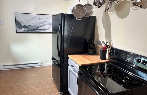 Bingham Apartment | Comfortable, Peaceful 3-Bedroom Apartment with AC. Pet-Friendly!