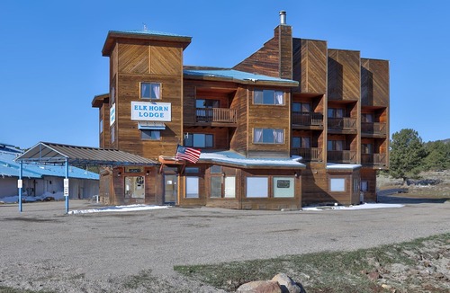 Angel Fire Hotel | Convenient Location | Elk Horn Lodge 302