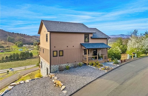 Fleetwood Cabin | Cool Mtn Getaways Start Here - 5BR/3.5BA w/Hot Tub, Mtn Views, Near Boone