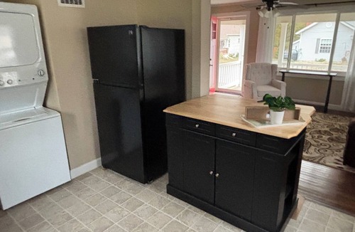 Mount Orab House | Corporate Cozy Home away from Home 1-bedroom house in soothing Mt. Orab with AC