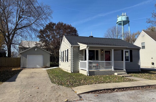 Mount Orab House | Corporate Cozy Home away from Home 1-bedroom house in soothing Mt. Orab with AC