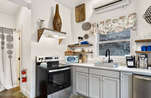 Blowing Rock Cottage | Cottage in Blue Ridge Mountains