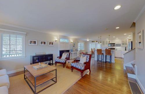 Cotuit House | Cotuit Mannor