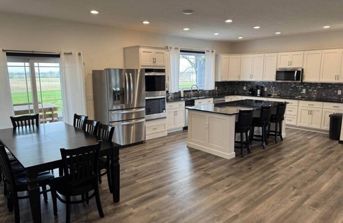 Fairview  Highland County House | Country Cornerstone Retreat Upstairs - Hot Tub, Sauna, Fire Pit, Massage Chair