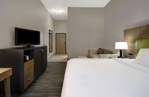 Mount Saint Joseph Hotel | Country Inn & Suites by Radisson, Cincinnati Airport, KY