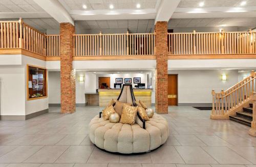 Jonesborough Hotel | Country Inn & Suites by Radisson, Jonesborough-Johnson City West, TN