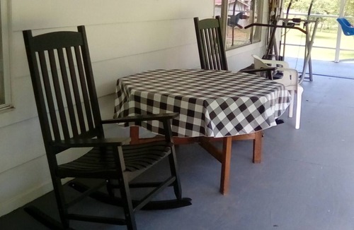 Henlawson House | Country Livng ATV Trails Lg porch w/Fire pit Outdoor Griilling