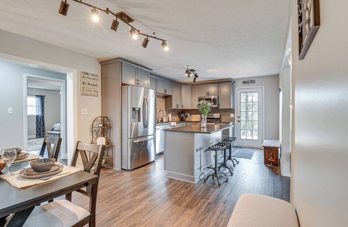 Waco House | Country Setting w/Modern Feel! Group Stay in Waco