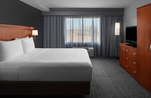 Maryvale Hotel | Courtyard by Marriott Phoenix West/Avondale