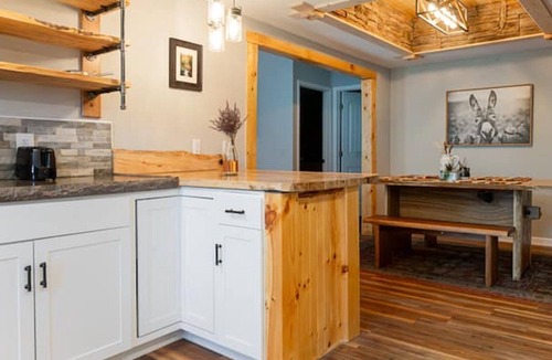 Swannanoa House | Covey Cottage | Hand-Crafted Asheville Retreat with Game Room + Fire Pit