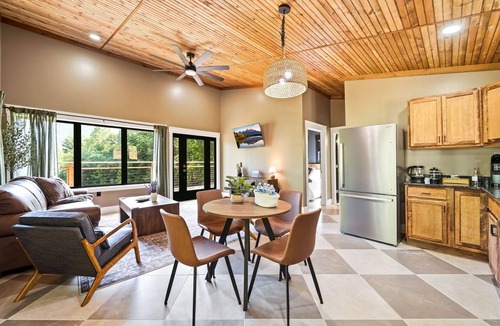 Elizabethton Cabin | Cozy 1 bedroom cabin with a hot tub in the mountains of Elizabethton