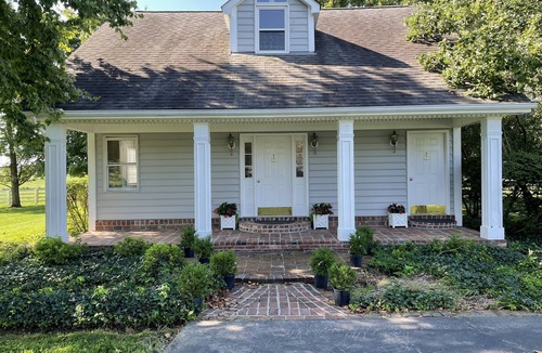 Georgetown Cottage | Cozy 1 bedroom cottage on picturesque horse farm