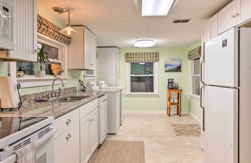 Chimney Rock Cabin | Cozy 2-bedroom cabin in the Heart of Chimney Rock! Come help support the village