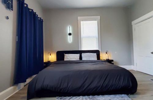 Covington House | Cozy 2BR, Near Top attractions