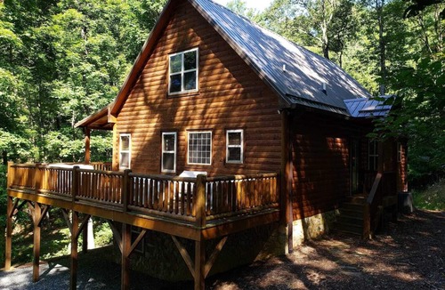 Fleetwood Cabin | Cozy 3-bedroom cabin with AC in charming Fleetwood, Dog Friendly