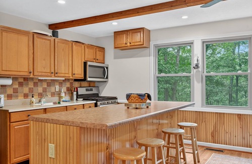 South Fork Ski Chalet | Cozy 3BR chalet w/hot tub & BBQ grill