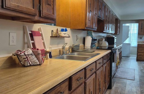 Glen Ferris House | Cozy 4 Bedroom house in the historic Glen Ferris, WV