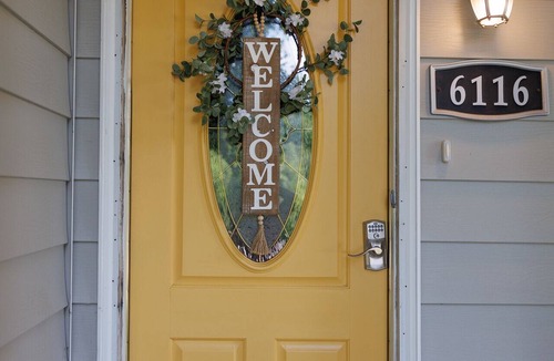 Waldron House | Cozy and Conveniently located close to KCI