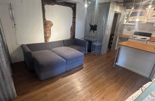 Mount Adams Apartment | Cozy apartment in charming Mt Adams, Cincinnati with WiFi, AC